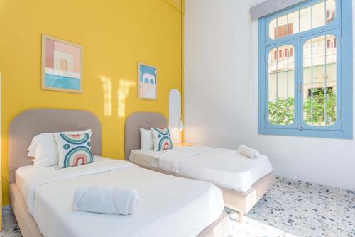 Afbeelding uit fotogalerij van Flame 3-BR Apartment & Balcony in Mar Mikhael in Al Mudawwar