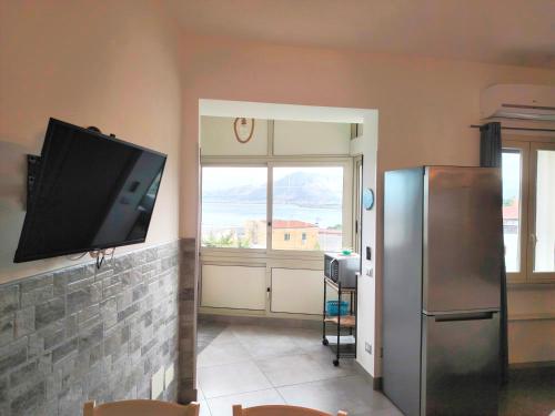 Η κουζίνα ή μικρή κουζίνα στο Casa de Paoli - Vista Mare Arenella, Palermo con Parcheggio Privato