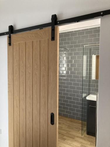 Ένα μπάνιο στο 6 Mulberry Green, Waterfoot, Rossendale, Lancs