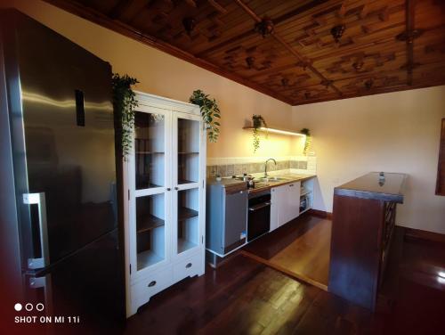 a kitchen with a sink and a counter top at Il Sogno di Gio de la Laguna in La Laguna