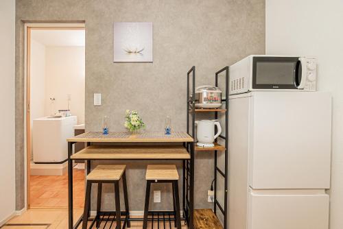 101 6-min walk from Higashi-Jūjō Station Cozy 1-Bedroom Apartment Direct Access to Akihabara & Ueno