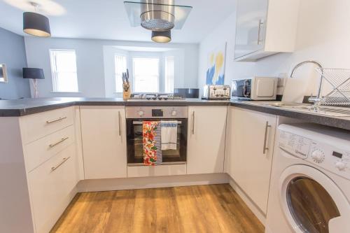 Η κουζίνα ή μικρή κουζίνα στο Modern 1 & 2 Bedroom Apartments in Oxford, Near Hospitals & Science Park