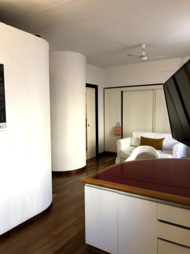 Cozy Studio in Heart of Isola