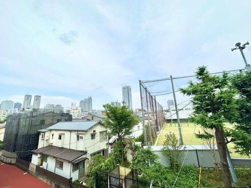 F301 涉谷区域 乘电车4分钟到达新宿 巴士直达涉谷步行到西新宿五丁目8分钟 max5