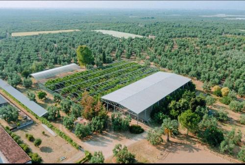 Landskap semula jadi dekat dengan penginapan di ladang