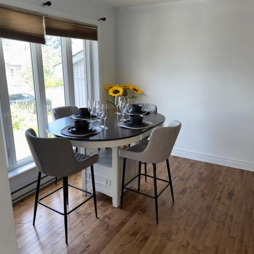 Φωτογραφία από το άλμπουμ του Apartment near Montreal σε Sainte-Catherine