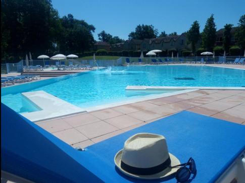 Gallery image of Maison 2 chambres dans résidence de vacances in Monflanquin