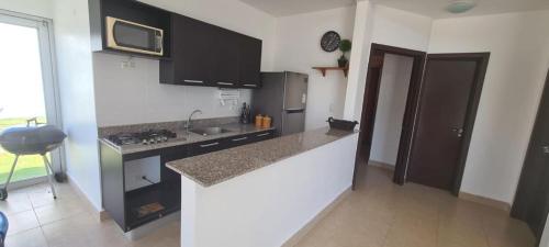 Η κουζίνα ή μικρή κουζίνα στο Recidencial Ibiza Beach Residences