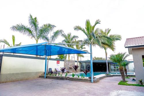 Piscina en o cerca de EMC Luxury 4BR Villa ,Pool, Solar , Starlink Wifi