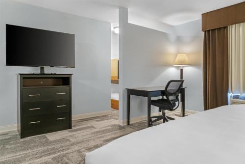 Μια τηλεόραση ή/και κέντρο ψυχαγωγίας στο Best Western Lakewinds