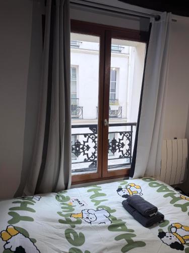 Elegant Studio near Pompidou Center