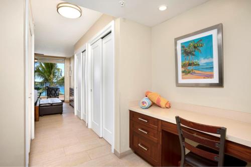 a home office with a desk and a chair at Mahana by KBM Resorts in Kaanapali
