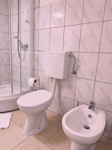 Un baño de Layal Residence Exclusive 2 Floor House with Terrace