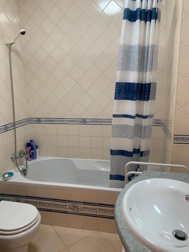 Ένα μπάνιο στο Bem appartement à Cabanas de Tavira
