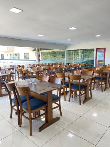Un restaurante u otro lugar para comer en RILL HOTEL BY UCHÔA
