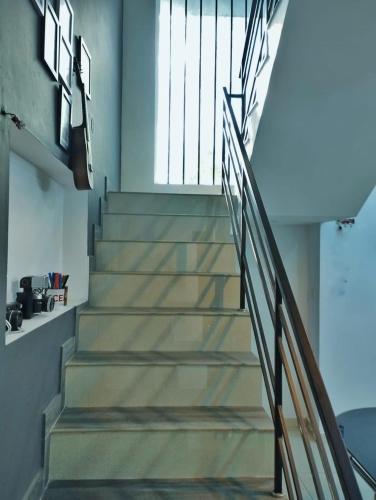 Galería fotográfica de The Veedu Entire Villa 3BHK-Kitchen "only for family" en Elūr