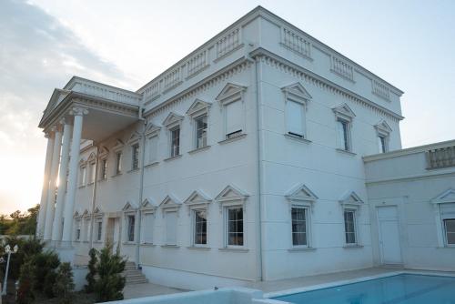 Piscina en o cerca de Villa White