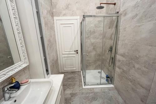 Un baño de Villa White