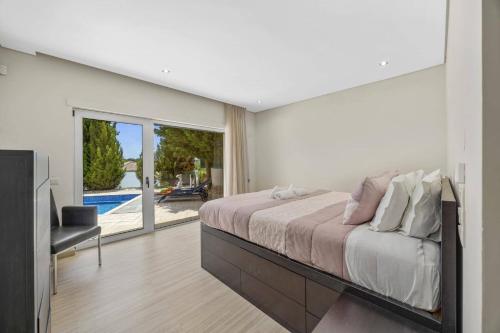 Villa Caripira by Villa Plus
