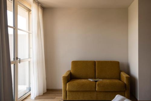 Χώρος καθιστικού στο Essa Suites - NEW
