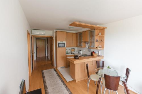 Golden Bridge Apartman and Wellness