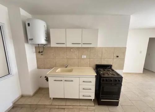 Kuchyň nebo kuchyňský kout v ubytování DPT&hostel