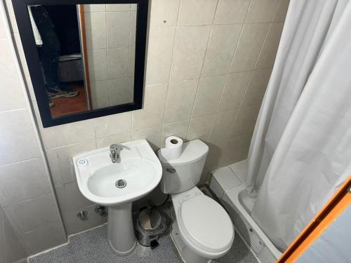 Un baño de Edificio catedral