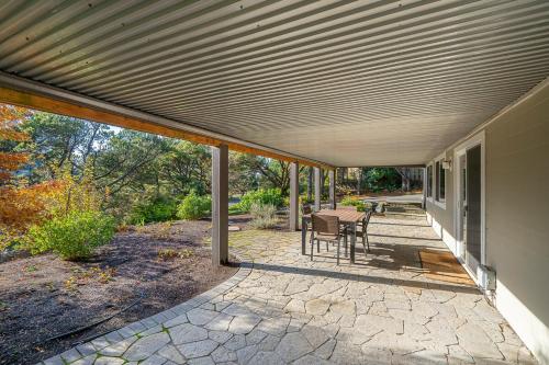 Gallery image of Modern Manzanita House with Huge Deck, Wood Stove, Pet-Friendly in Manzanita