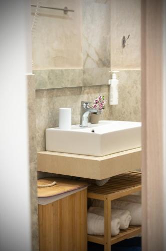 Gallery image of Oasis Apartments 4 in Ýpsos
