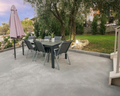 Gallery image of Oasis Apartments 4 in Ýpsos