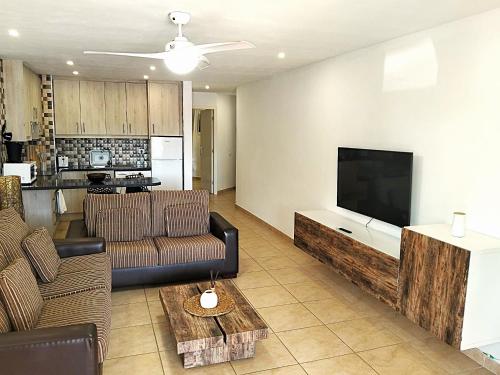 Apartment in San Marino complex