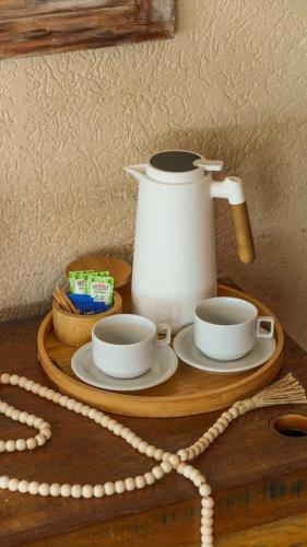 Kemudahan buat kopi dan teh di PIER BEACH CLUB