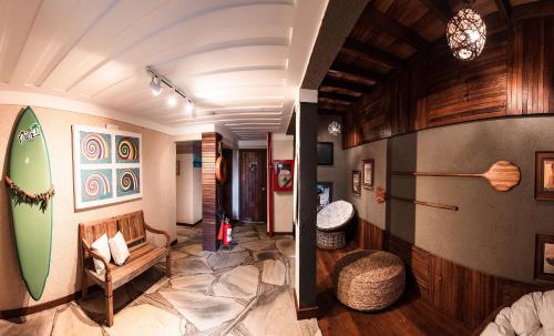 Ruang duduk di PIER BEACH CLUB