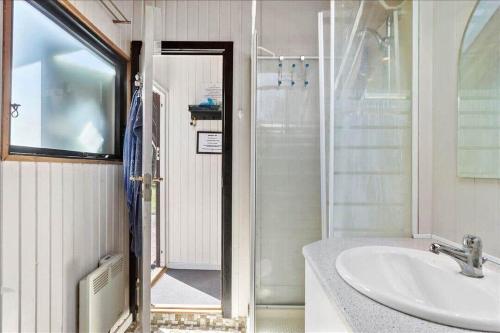 Ένα μπάνιο στο M368-Rodby-Spurvevaenget-11