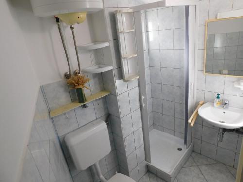 Et badeværelse på Apartments HULJEV