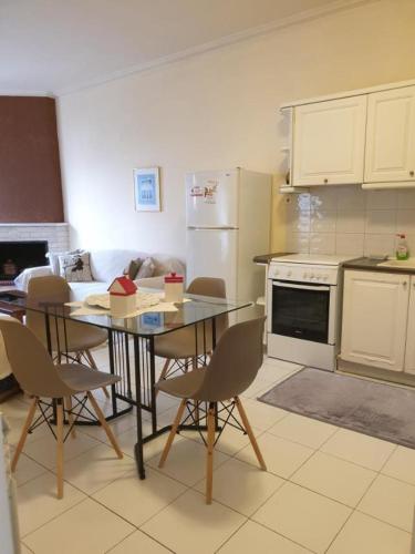 Comfortable apartment by the Metro