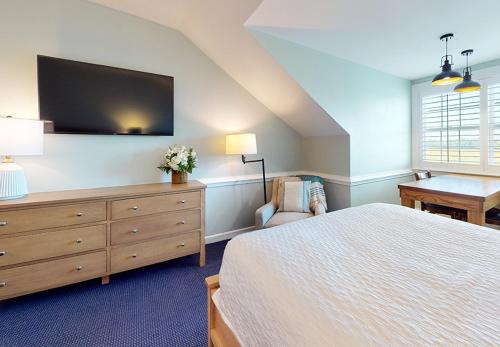 Una cama o camas en una habitación de Smithfield Station
