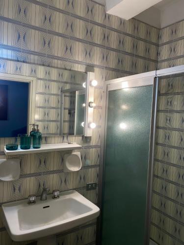 Un baño de Camera Canova