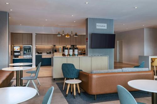 Η κουζίνα ή μικρή κουζίνα στο TownePlace Suites Brownsville