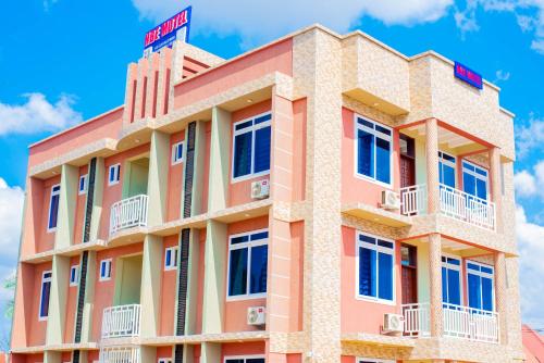 Budova, kde se hotel nachází