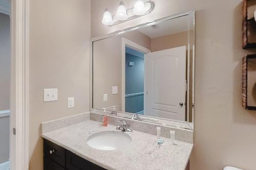 Ένα μπάνιο στο The Oasis 1709