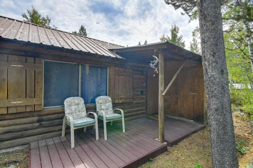 Imagen de la galería de Grandpas Cabin about 30 Miles to Yellowstone!, en Island Park