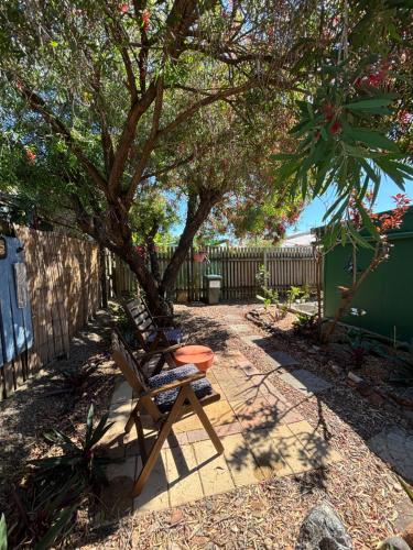 Gallery image of Barney Point Cottage Gladstone, Queensland Private House in Gladstone