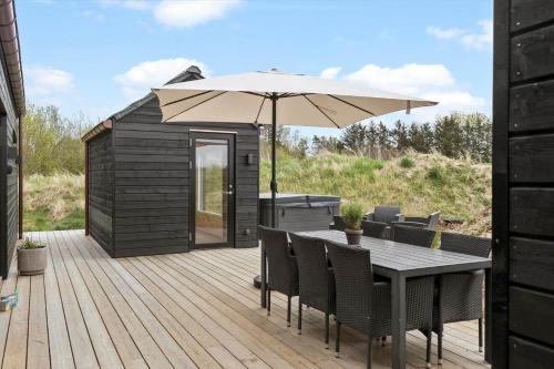 Kawasan patio atau luaran di TV1563-Bindslev-Strandhusene-19