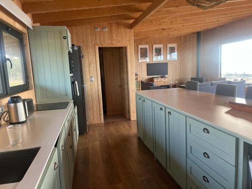 Dapur atau dapur kecil di Preciosa casa nueva en Chiloé