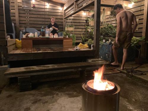 Tetamu yang menginap di Yamanokami Inn
