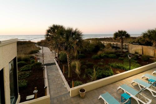 Beachfront Bliss 3BR Oceanfront Condo with Pool and Hot Tub photo 53
