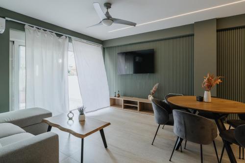 Afroditi 2BD Boutique suite