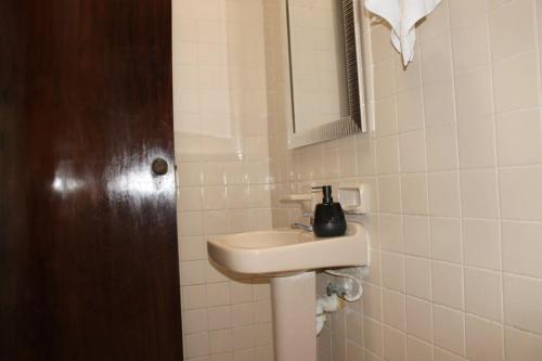 Ένα μπάνιο στο Cozy and beautiful family home full of charm