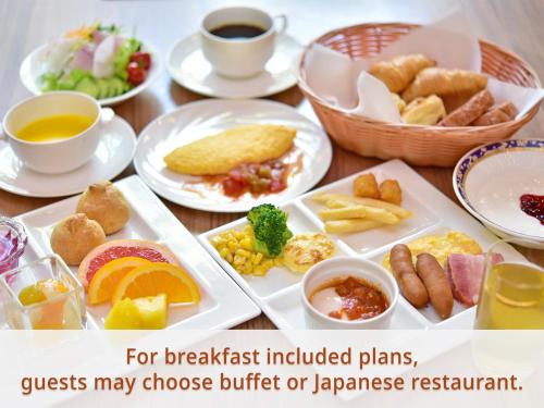 ホテルの敷地内または近くでの食事または食べ物